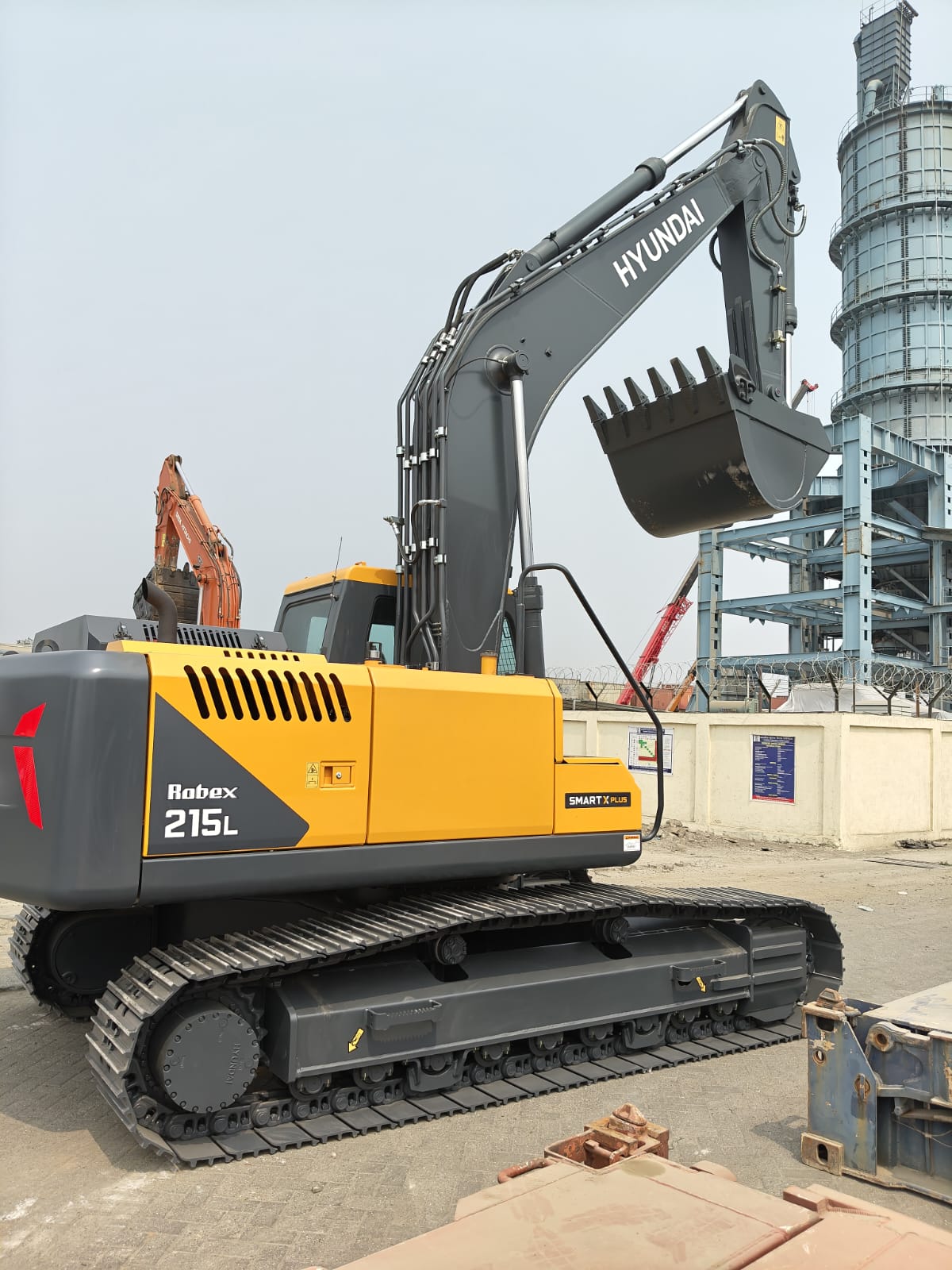 Hyundai R215L Smart X Plus